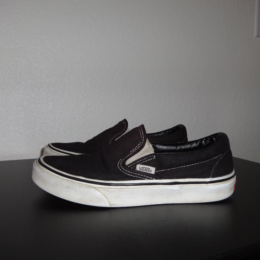VANS Black Classic Slip-on Shoe